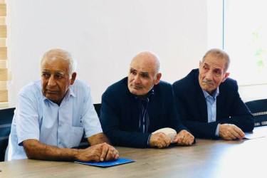Qobustan Rayon İcra Hakimiyyətində ağsaqqallarla görüş keçirilib