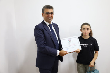 Ali məktəblərə yüksək bal toplayaraq qəbul olmuş, həmçinin 2024-2025-ci tədris ilində Respublika fənn olimpiadalarında və müxtəlif fənn müsabiqələrində uğur qazanmış şagirdlərlə görüş