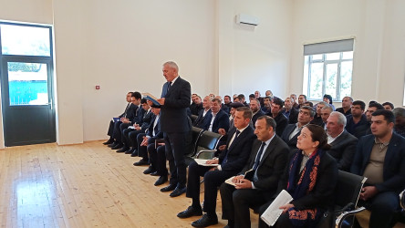 Oktyabrın 16 - da Qobustan Rayon İcra Hakimiyyətinin başçısı Adil Məmmədov növbəti səyyar qəbulunu Nabur kəndinin sakinləri ilə keçirmişdir.