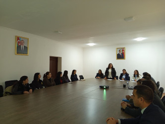 Dekabrın 8-də Qobustan Rayon İcra Hakimiyyətinin təşkilatçılığı ilə  Qobustan Rayon Polis Şöbəsi və DŞRGİİ-nin Qobustan rayonu üzrə gənclər və idman sektorunun  iştirakı ilə “Gender əsaslı zorakılığa qarşı mübarizə” kampaniyası çərçivəsində maarifləndirici tədbir keçirilib.