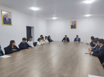 18 mart 2026-cı il tarixində Qobustan Rayon İcra Hakimiyyətinin təşkilatçılığı ilə Qobustan Rayon İcra Hakimiyyətinin konfrans zalında “Şəhərsalma və Memarlıq İli” çərçivəsində Uşaq Səfirlər Məclisininin nümayəndələrinin iştirakı ilə “Vətənpərvərlik” mövzusunda tədbir keçirilmişdir.