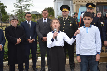 19.09.2025 - ci il tarixdə Qobustan rayonunun Çalov kəndində Azərbaycan Respublikasının Silahlı Qüvvələri tərəfindən Qarabağ iqtisadi rayonunda keçirilən antiterror tədbirləri zamanı şəhid olan Vüsal Şəhriyarovun il mərasimi keçirilmişdir.