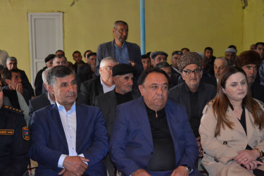 23.04.2025- ci il tarixdə Qobustan Rayon İcra Hakimiyyətinin başçısı Adil Məmmədovun Poladlı kənd sakinləri ilə səyyar qəbulu keçirildi.