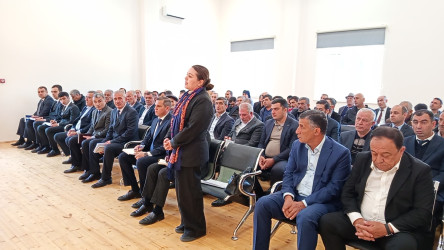 Oktyabrın 16 - da Qobustan Rayon İcra Hakimiyyətinin başçısı Adil Məmmədov növbəti səyyar qəbulunu Nabur kəndinin sakinləri ilə keçirmişdir.