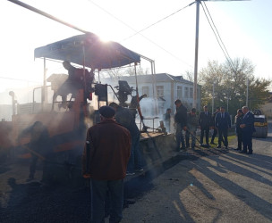 01.12.2025 - ci il tarixdə Qobustan Rayon İcra Hakimiyyətinin başçısı Adil Məmmədov Qobustan şəhərində yeni çəkilmiş daxili yollara baxış keçirmişdir
