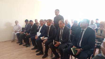 Qobustan Rayon İcra Hakimiyyətinin başçısı Adil Məmmədov növbəti səyyar qəbulunu Cəmcəmli kənd sakinləri ilə keçirmişdir.