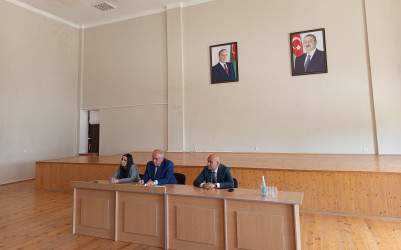 İyulun 16-də Qobustan Rayon İcra Hakimiyyətinin başçısı Adil Məmmədov növbəti səyyar qəbulunu Qobustan şəhər sakinləri ilə keçirmişdir.