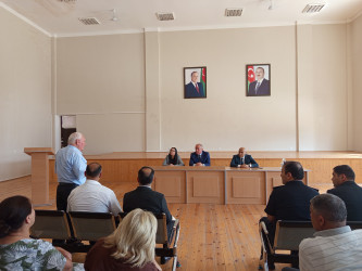 İyulun 16-də Qobustan Rayon İcra Hakimiyyətinin başçısı Adil Məmmədov növbəti səyyar qəbulunu Qobustan şəhər sakinləri ilə keçirmişdir.