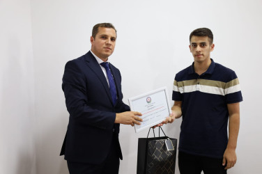 Ali məktəblərə yüksək bal toplayaraq qəbul olmuş, həmçinin 2024-2025-ci tədris ilində Respublika fənn olimpiadalarında və müxtəlif fənn müsabiqələrində uğur qazanmış şagirdlərlə görüş