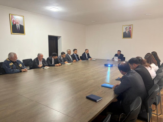 Cəzaçəkmə müəssisələrindən azad olunmuş şəxslərin cəmiyyətə inteqrasiyası və sosial adaptasiyası mövzusunda tədbir keçirilib.