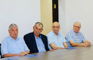 Qobustan Rayon İcra Hakimiyyətində ağsaqqallarla görüş keçirilib