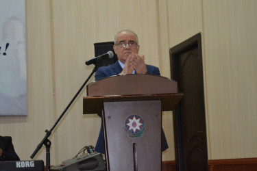 29.12.2025 – ci il tarixdə Qobustan Rayon İcra Hakimiyyətinin təşkilatçılığı ilə Qobustan Gənclər Evində 31 dekabr Dünya Azərbaycanlılarının Həmrəylik Günü və Yeni il münasibətilə tədbir və konsert proqramı keçirilmişdir.