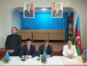 Aprelin 2-də Qobustan rayonu Yekəxana kənd tam orta məktəbində Qobustan Rayon İcra Hakimiyyətinin və Dini Qurumlarla İş üzrə Dövlət Komitəsinin Dağlıq Şirvan regional bölməsinin birgə təşkilatçılığı ilə “Aprel döyüşləri və gənclərin vətənpərvərlik tərbiyəsi” mövzusunda tədbir keçirilib.