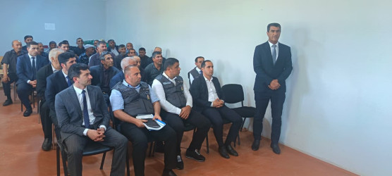 “Sel və daşqınların dağıdıcı təsirinin qarşısının alınması istiqamətində qabaqlayıcı tədbirlərin görülməsi və təbii fəlakət zamanı əhalinin davranışı” mövzusunda maarifləndirici tədbir