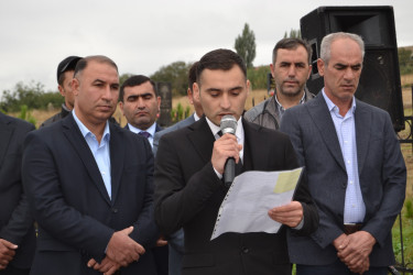 19.09.2025 - ci il tarixdə Qobustan rayonunun Çalov kəndində Azərbaycan Respublikasının Silahlı Qüvvələri tərəfindən Qarabağ iqtisadi rayonunda keçirilən antiterror tədbirləri zamanı şəhid olan Vüsal Şəhriyarovun il mərasimi keçirilmişdir.