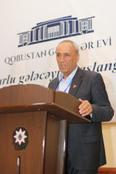 İyunun 20 - də Qobustan Rayon Gənclər Evində "Konstitusiya və Suverenlik ili" çərçivəsində "Aprel döyüşləri şəhidlərinin qəhrəmanlığının tərənnümü" adlı tədbir keçirilmişdir.
