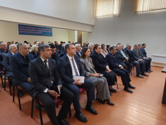 Dekabrın 3 - də Qobustan Rayon İcra Hakimiyyətinin başçısı Adil Məmmədov növbəti səyyar qəbulunu Qobustan şəhər sakinləri ilə keçirmişdir.