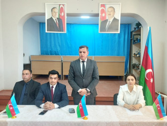 Aprelin 2-də Qobustan rayonu Yekəxana kənd tam orta məktəbində Qobustan Rayon İcra Hakimiyyətinin və Dini Qurumlarla İş üzrə Dövlət Komitəsinin Dağlıq Şirvan regional bölməsinin birgə təşkilatçılığı ilə “Aprel döyüşləri və gənclərin vətənpərvərlik tərbiyəsi” mövzusunda tədbir keçirilib.