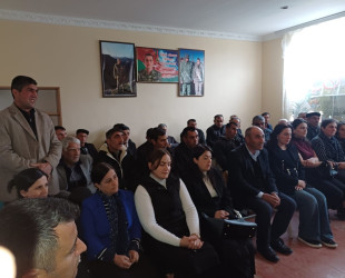 Qobustan rayonu Poladlı kənd tam orta məktəbində “Erkən nikah və onun fəsadları” , “Təhsildən yayınan qızların təhsilə cəlb edilməsi” mövzusunda tədbir keçirilib
