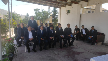 Qobustan Rayon İcra Hakimiyyətinin başçısı Adil Məmmədov növbəti səyyar qəbulunu Ceyrankeçməz kənd sakinləri ilə keçirmişdir.