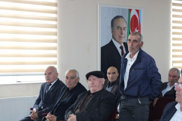 Oktyabrın 7-də Qobustan Rayon İcra Hakimiyyətinin başçısı Adil Məmmədov növbəti səyyar qəbulunu Qobustan şəhər sakinləri ilə keçirmişdir.