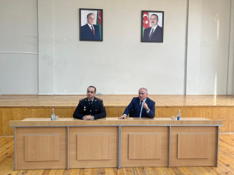 26.09.2025 – ci il tarixdə Qobustan Rayon İcra Hakimiyyəti və Qobustan Rayon Polis Şöbəsinin birgə təşkilatçılığı ilə Qobustan şəhər 3 saylı tam orta məktəbi binasının akt zalında Şagirdlər tərəfindən məktəblərə kəsici,deşici alətlərin, siqaret,elektron qəlyan və qadağan olunmuş əşyaların gətirilməsi hallarına qarşı mübarizə ilə bağlı tədbir keçirilmişdir.