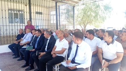 Qobustan Rayon İcra Hakimiyyətinin başçısı Adil Məmmədov növbəti səyyar qəbulunu Qaracüzlü kənd sakinləri ilə keçirmişdir.