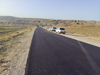 3 km uzunluğundakı Qobustan rayon Şıxzahırlı kənd yoluna Qobustan Rayon İcra Hakimiyyəti tərəfindən asfalt örtüyü vurulur.