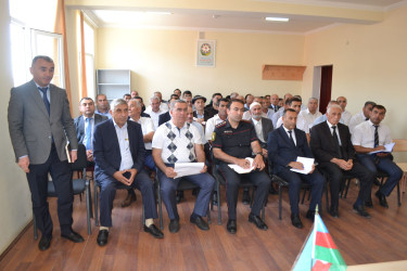 Qobustan Rayon İcra Hakimiyyətinin başçısı Adil Məmmədovun Təklə kəndinin sakinləri ilə səyyar qəbulu