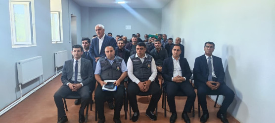 “Sel və daşqınların dağıdıcı təsirinin qarşısının alınması istiqamətində qabaqlayıcı tədbirlərin görülməsi və təbii fəlakət zamanı əhalinin davranışı” mövzusunda maarifləndirici tədbir