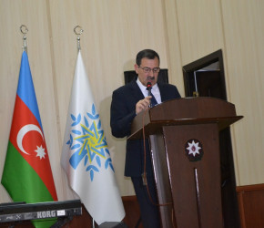 "Şəhərsalma və Memarlıq ili " çərçivəsində Ulu Öndər Heydər Əliyevin anadan olmasının 103-cü ildönümünə həsr olunmuş " Heydər Əliyev və Yeni Azərbaycan " adlı tədbir keçirilmişdir