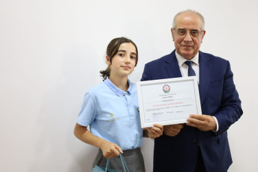 Ali məktəblərə yüksək bal toplayaraq qəbul olmuş, həmçinin 2024-2025-ci tədris ilində Respublika fənn olimpiadalarında və müxtəlif fənn müsabiqələrində uğur qazanmış şagirdlərlə görüş