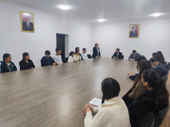 18 mart 2026-cı il tarixində Qobustan Rayon İcra Hakimiyyətinin təşkilatçılığı ilə Qobustan Rayon İcra Hakimiyyətinin konfrans zalında “Şəhərsalma və Memarlıq İli” çərçivəsində Uşaq Səfirlər Məclisininin nümayəndələrinin iştirakı ilə “Vətənpərvərlik” mövzusunda tədbir keçirilmişdir.