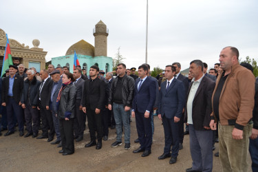 19.09.2025 - ci il tarixdə Qobustan rayonunun Çalov kəndində Azərbaycan Respublikasının Silahlı Qüvvələri tərəfindən Qarabağ iqtisadi rayonunda keçirilən antiterror tədbirləri zamanı şəhid olan Vüsal Şəhriyarovun il mərasimi keçirilmişdir.