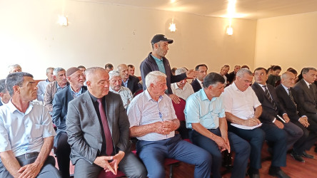 Sentyabrın 10-da Qobustan Rayon İcra Hakimiyyətinin başçısı Adil Məmmədov növbəti səyyar qəbulunu Xilmilli kəndinin sakinləri ilə keçirmişdir.