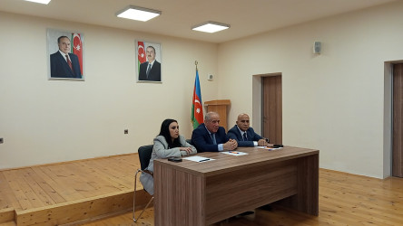 Oktyabrın 21 - də Qobustan Rayon İcra Hakimiyyətinin başçısı Adil Məmmədov növbəti səyyar qəbulunu Təklə Mirzəbaba kəndinin sakinləri ilə keçirmişdir.