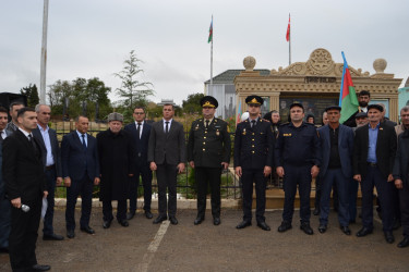 19.09.2025 - ci il tarixdə Qobustan rayonunun Çalov kəndində Azərbaycan Respublikasının Silahlı Qüvvələri tərəfindən Qarabağ iqtisadi rayonunda keçirilən antiterror tədbirləri zamanı şəhid olan Vüsal Şəhriyarovun il mərasimi keçirilmişdir.