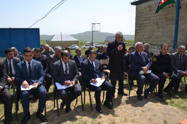 Qobustan Rayon İcra Hakimiyyətinin başçısı Adil Məmmədovun Bəklə kəndinin sakinləri ilə səyyar qəbulu keçirildi.