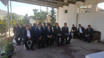 Qobustan Rayon İcra Hakimiyyətinin başçısı Adil Məmmədov növbəti səyyar qəbulunu Ceyrankeçməz kənd sakinləri ilə keçirmişdir.
