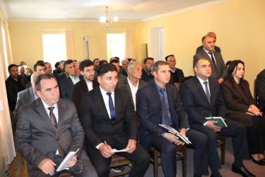 Oktyabrın 13-də Qobustan Rayon İcra Hakimiyyətinin başçısı Adil Məmmədov növbəti səyyar qəbulunu Ərəbşalbaş kənd sakinləri ilə keçirmişdir.