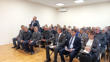 Oktyabrın 21 - də Qobustan Rayon İcra Hakimiyyətinin başçısı Adil Məmmədov növbəti səyyar qəbulunu Təklə Mirzəbaba kəndinin sakinləri ilə keçirmişdir.