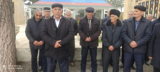 23.10.2025 - ci il tarixdə Qobustan rayonunun Sündü kəndində Vətən Müharibəsi şəhidi Ağayev Zamin Zülfüqar  oğlunun il mərasimi keçirilmişdir.