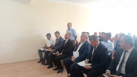 Qobustan Rayon İcra Hakimiyyətinin başçısı Adil Məmmədov növbəti səyyar qəbulunu Cəmcəmli kənd sakinləri ilə keçirmişdir.