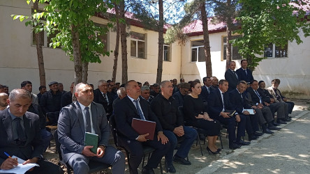 Mayın 13 - də Qobustan Rayon İcra Hakimiyyətinin başçısı Adil Məmmədov növbəti səyyar qəbulunu Poladlı  kənd sakinləri ilə keçirmişdir.