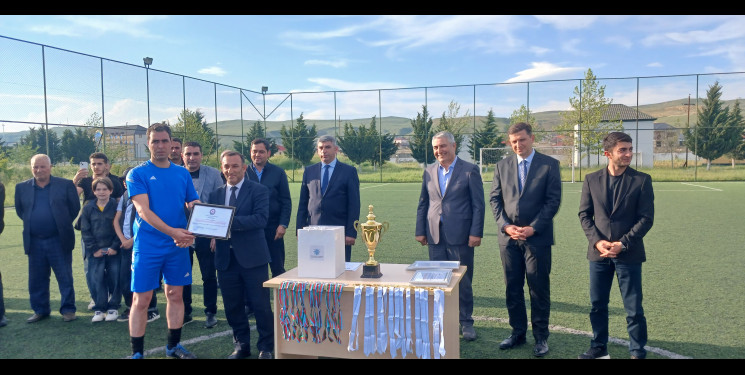 "Konstitusiya və Suverenlik ili" çərçivəsində Ulu Öndər Heydər Əliyevin anadan olmasının 102-ci ildönümünə həsr olunmuş futbol üzrə rayon çempionatının final oyunu keçirilmişdir.