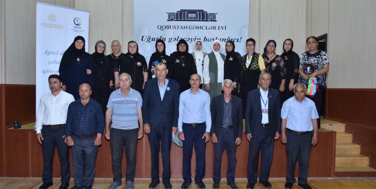 İyunun 20 - də Qobustan Rayon Gənclər Evində "Konstitusiya və Suverenlik ili" çərçivəsində "Aprel döyüşləri şəhidlərinin qəhrəmanlığının tərənnümü" adlı tədbir keçirilmişdir.