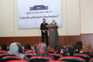 İyunun 20 - də Qobustan Rayon Gənclər Evində "Konstitusiya və Suverenlik ili" çərçivəsində "Aprel döyüşləri şəhidlərinin qəhrəmanlığının tərənnümü" adlı tədbir keçirilmişdir.