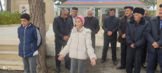 23.10.2025 - ci il tarixdə Qobustan rayonunun Sündü kəndində Vətən Müharibəsi şəhidi Ağayev Zamin Zülfüqar  oğlunun il mərasimi keçirilmişdir.