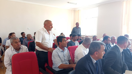 Avqustun 19-da Qobustan Rayon İcra Hakimiyyətinin başçısı Adil Məmmədov növbəti səyyar qəbulunu Cəngi kənd sakinləri ilə keçirmişdir.