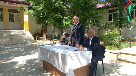 Mayın 13 - də Qobustan Rayon İcra Hakimiyyətinin başçısı Adil Məmmədov növbəti səyyar qəbulunu Poladlı  kənd sakinləri ilə keçirmişdir.